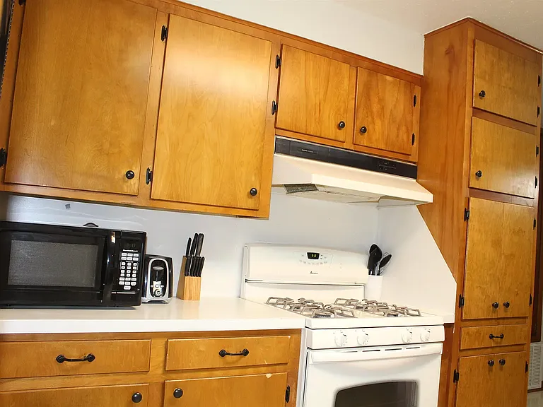 205 Fairway Dr — Photo 7