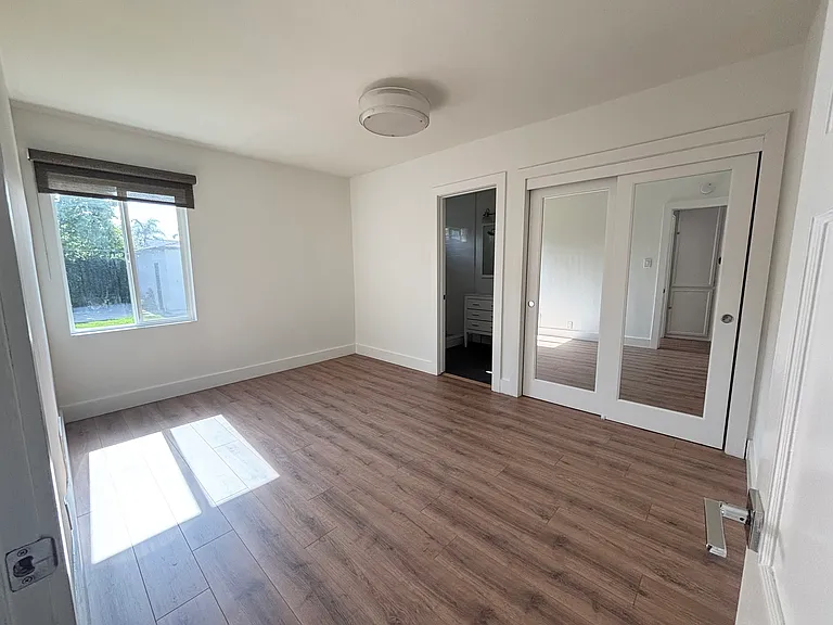 3507 S Cloverdale Ave — Photo 4