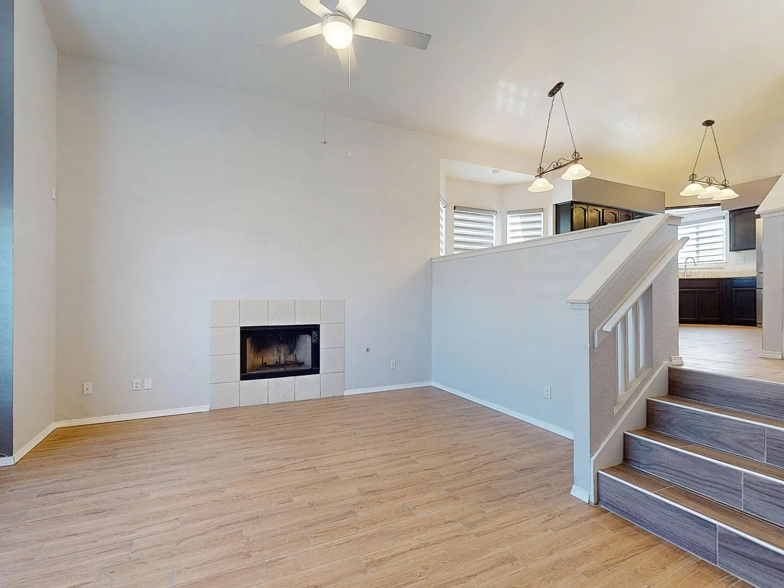 2 bed, 2.0 bath, 1454 sqft, $1,900 — Photo 3