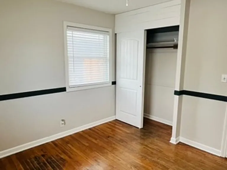 502 S Calhoun St — Photo 12