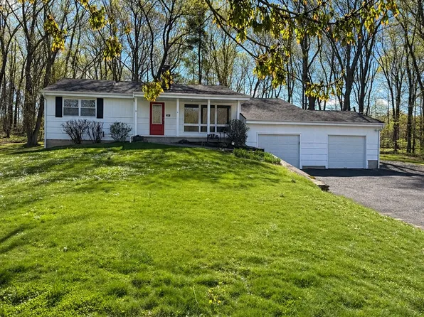 24 Webb Circle, Monroe, CT 06468