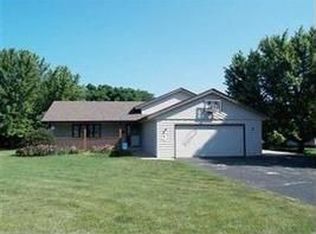 4996 E Chalet Cir, Byron, IL 61010