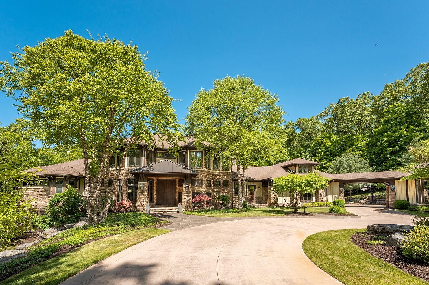 1120 Skyevale Dr NE, Ada, MI 49301 Zillow