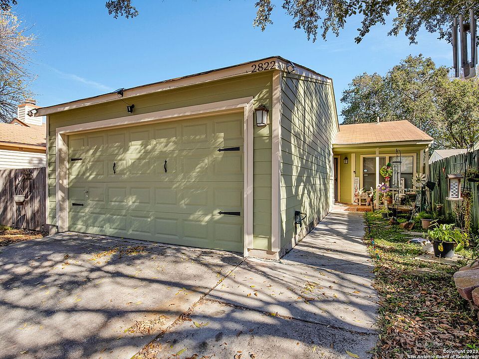 1st image of 2822 CHERRY FIELD DR