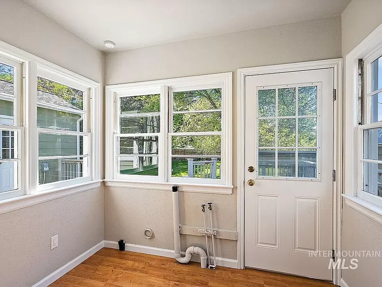 1103 S Johnson St — Photo 26