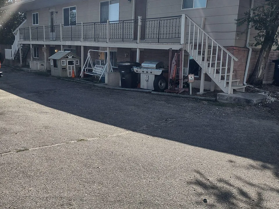 17 University Dr #D
