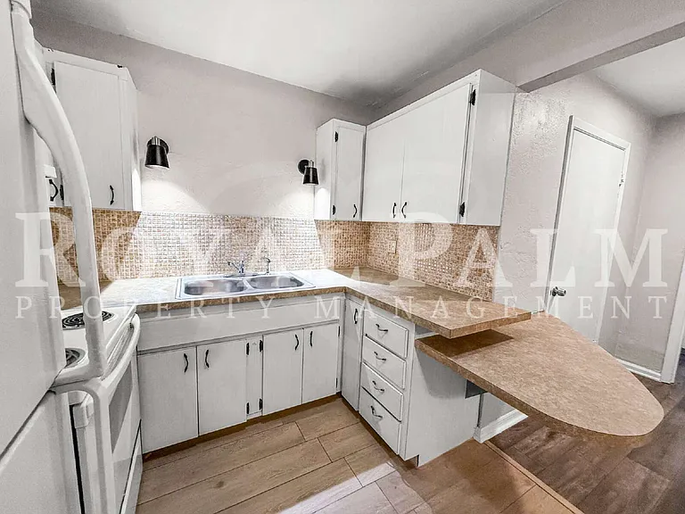 3744 Estelle Ave — Photo 13