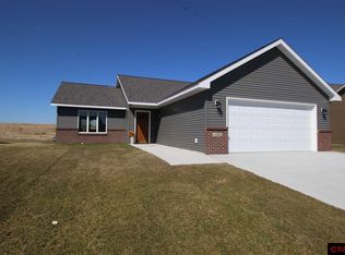 120 Hawk Ave, Eagle Lake, MN 56024