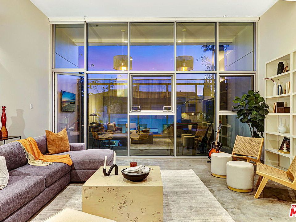 1st image of 803 Wilcox Ave #4