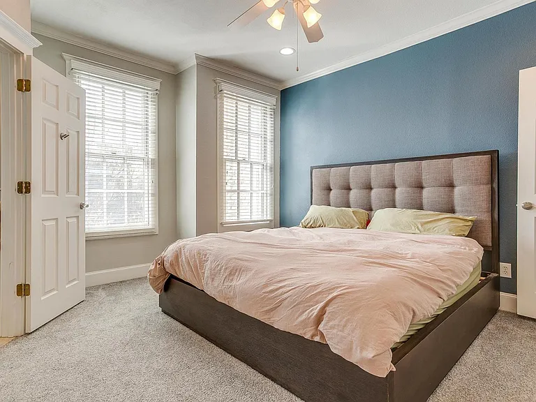 1211 S Adams St — Photo 17