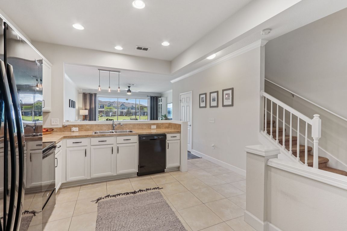 next background image