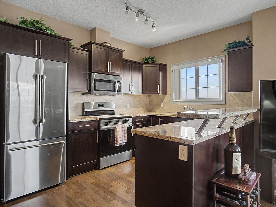 1st image of 263 Macewan Rd SW #415