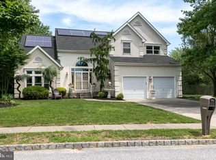 19 Pavilion Rd, Voorhees, NJ 08043