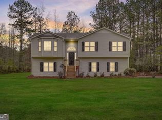 33 Steel Rd, Tallapoosa, GA 30176