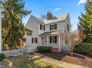 2 Saint Dunstans Garth, Baltimore, MD 21212