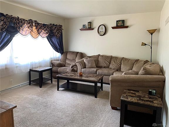 3rd image of 236 E Doris Dr