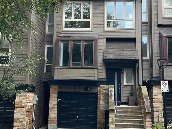 1120 Queens Ave #13, Oakville, ON L6H 2B5