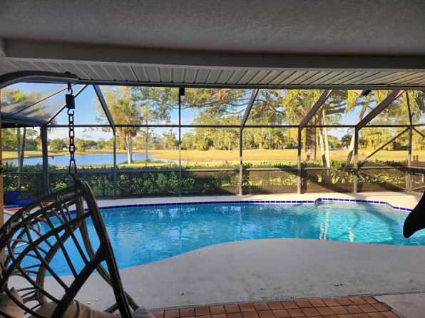 357 NE Brasher Ct, Port Saint Lucie, FL 34983