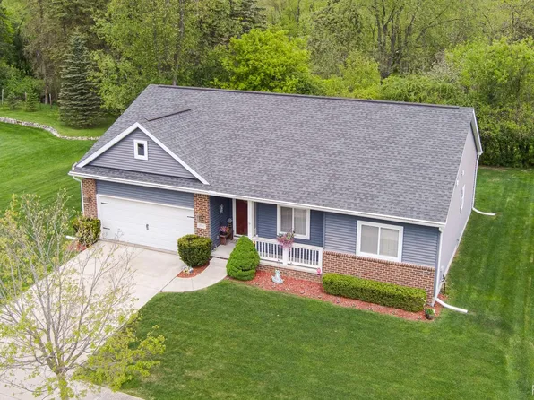 2740 Diane Marie Ct, Waterford, MI 48329