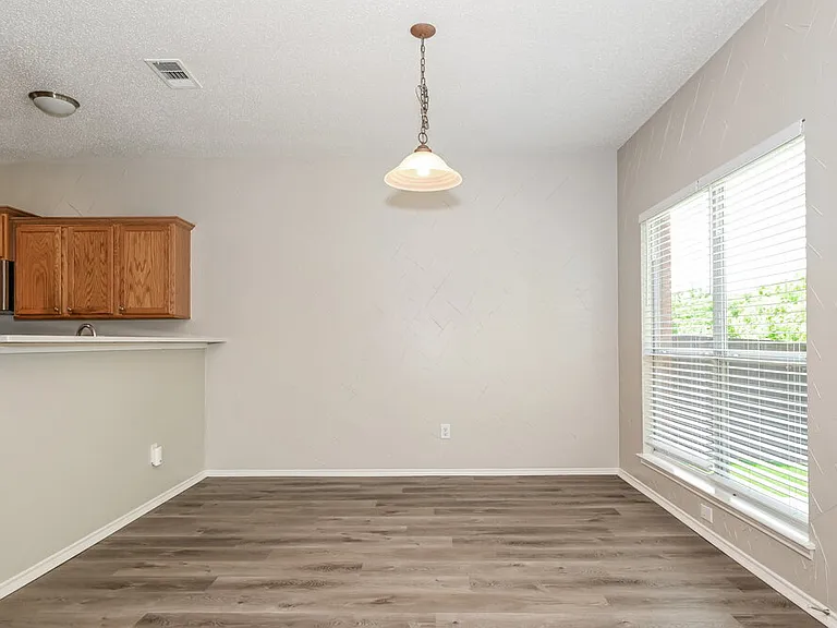 5717 San Marino Dr — Photo 7