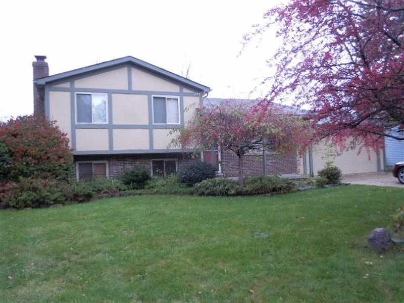 1st image of 433 Manor Park Dr