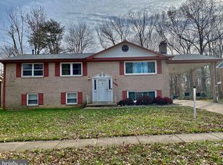 5811 Garden Dr, Clinton, MD 20735