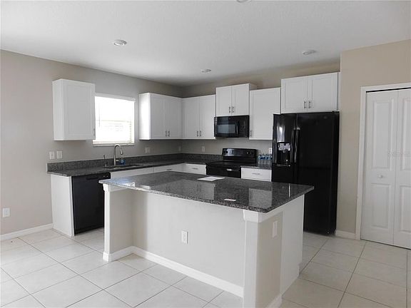 3rd image of 238 ARGYLL DRIVE
