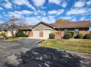 823 Peach Hill Dr, Dayton, OH 45458