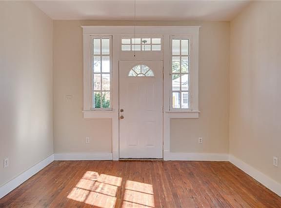 2nd image of 3104 Toulouse St