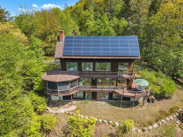 77 Long Hill Rd, Leverett, MA 01054