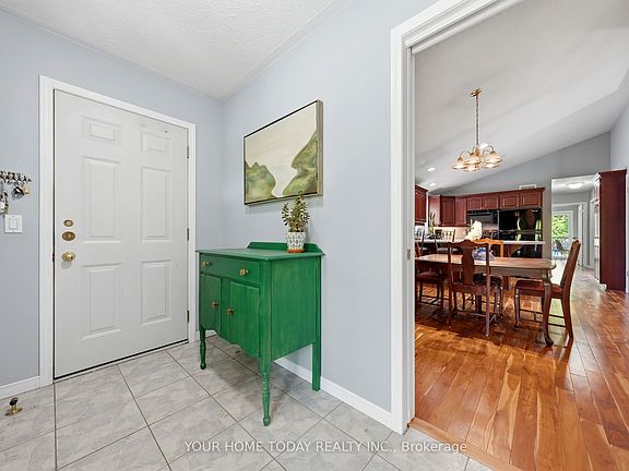 5th image of 16 Normandy Blvd