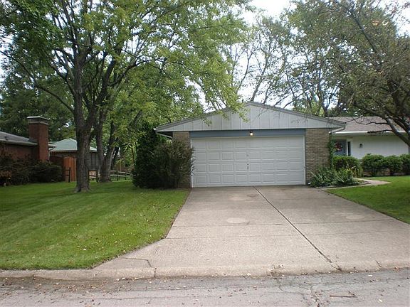 3rd image of 5048 Croftshire Dr