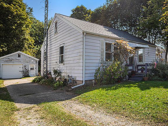 2nd image of 294 20th St N