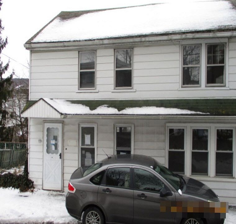 1st image of 236 W Cherry St