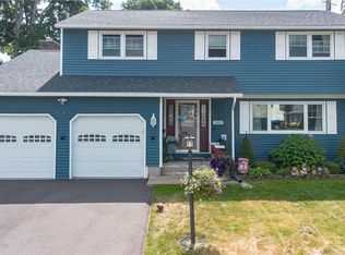 203 Riverdale Rd, Liverpool, NY 13090