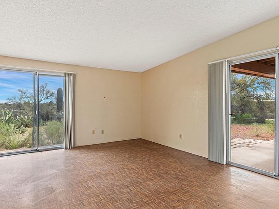 5th image of 2741 W Medici Dr