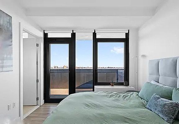5th image of 228 E 135th St #2212