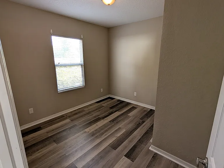 601 W Warren Ave #1/2 — Photo 13