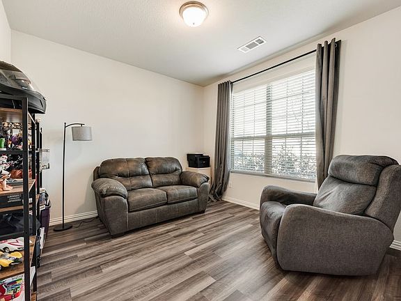 5th image of 1620 Berry Ridge Trl