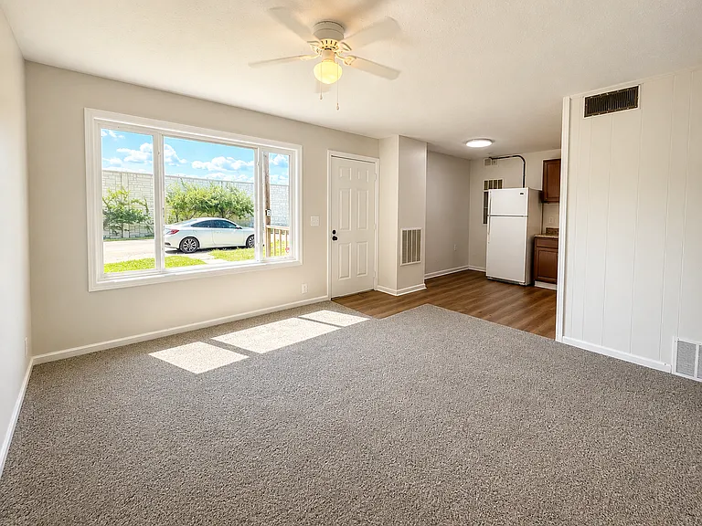 1482 Kingry St — Photo 3