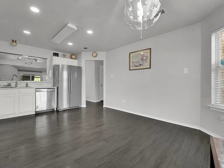 930 Timber Oaks Ln — Photo 10
