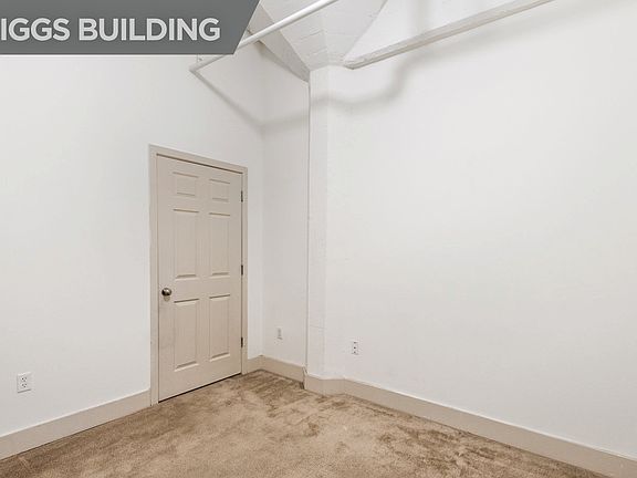 3rd image of 900 W Marshall St APT 208