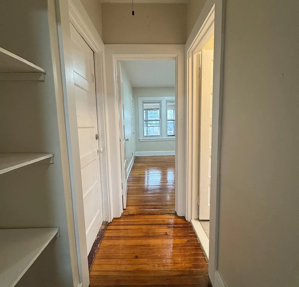 3 bed, 1220 sqft, $1,700 — Photo 4