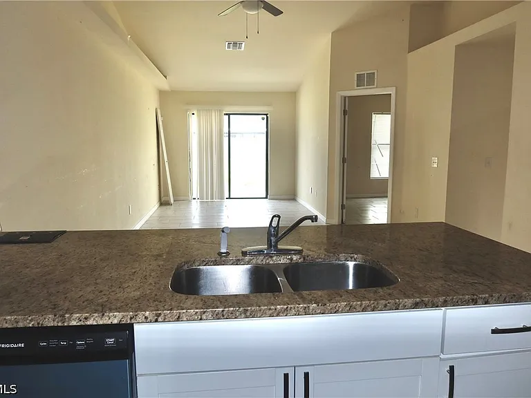 1109 Andalusia Blvd — Photo 4
