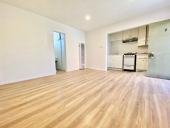 4th image of 614 N Orange Ave APT 9