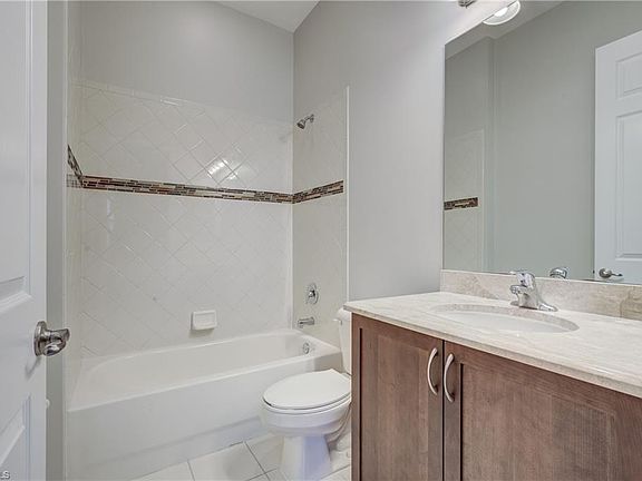4th image of 3876 Gibralter Dr
