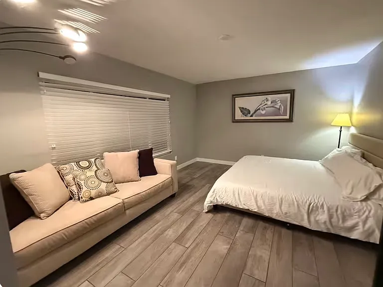 4919 E Acoma Dr — Photo 7