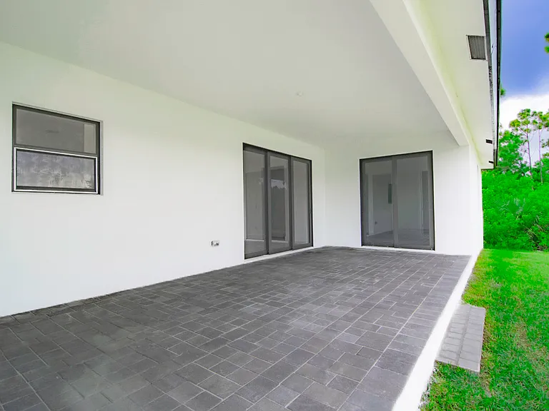 15633 Lakeland Cir — Photo 21