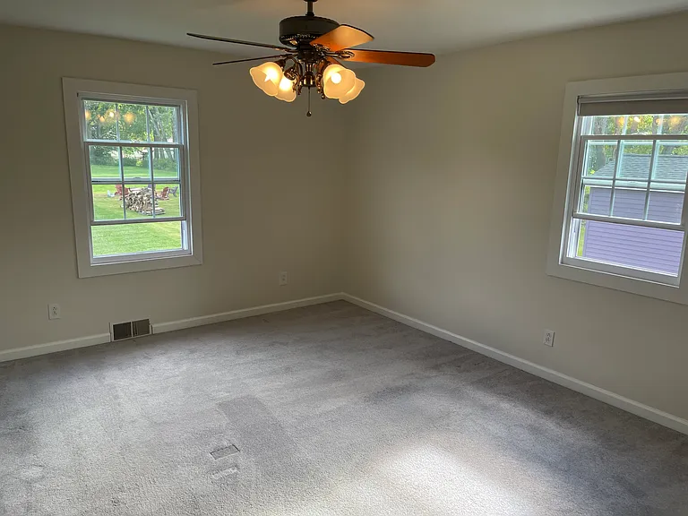 516 Esty St — Photo 21