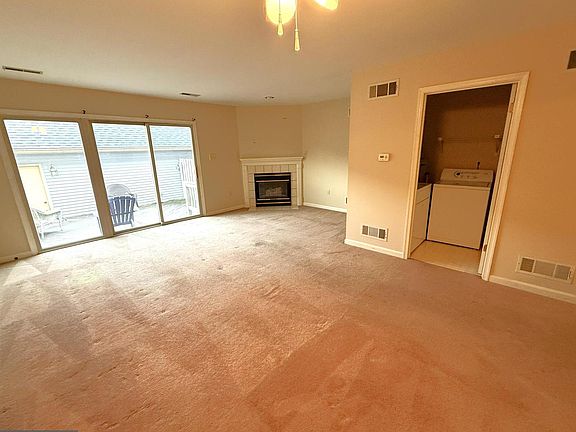3rd image of 5446 Oxford Dr